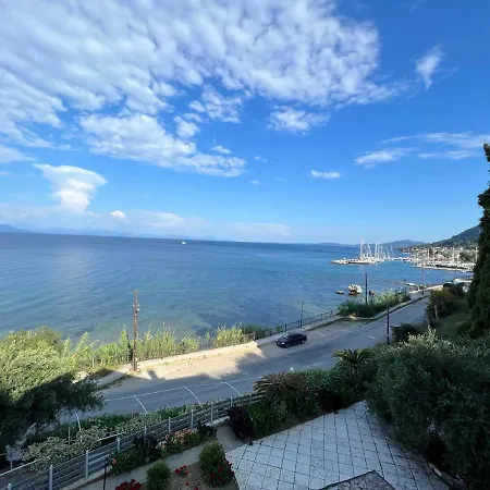 Daire Amaranth Rose Benitses (Corfu)