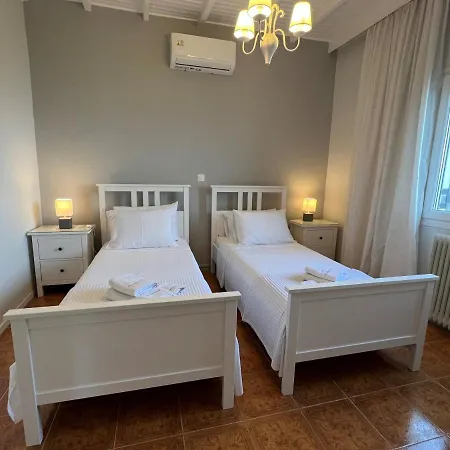 Apartment Amaranth Rose *